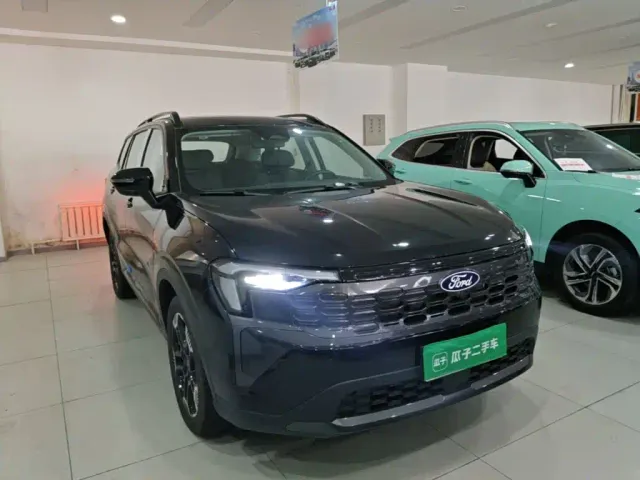 Ford Lingrui — Фото автомобиля 3