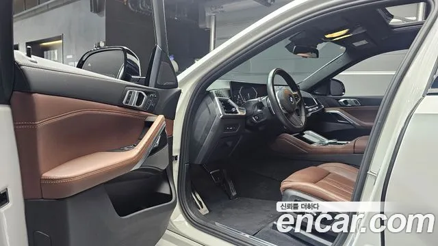 BMW X6 xDrive40i M Sport — Фото автомобиля 10