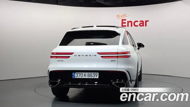 Genesis GV70 2.5T Бензин AWD — Фото автомобиля 4