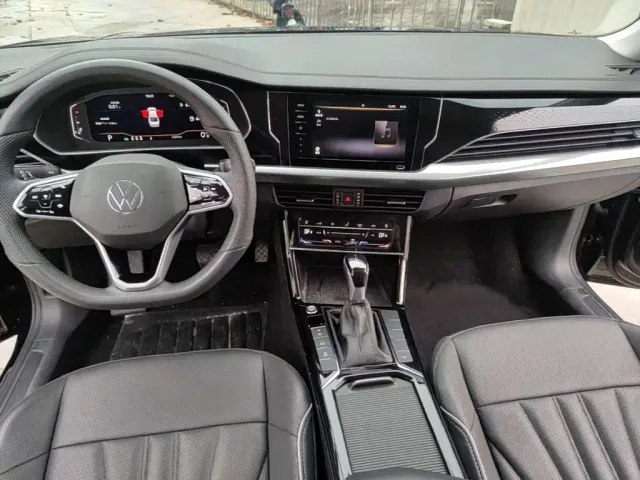 Volkswagen Passat — Фото автомобиля 9