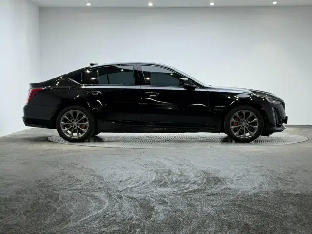 Cadillac CT5 — Фото автомобиля 4