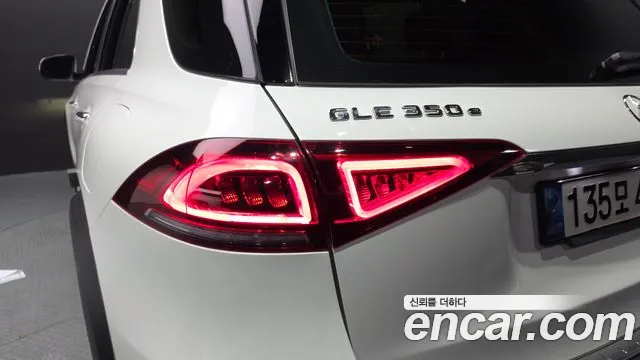 Mercedes-Benz GLE-Class — Фото автомобиля 8
