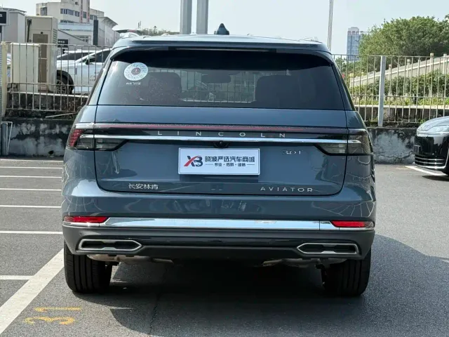 Lincoln Aviator — Фото автомобиля 6