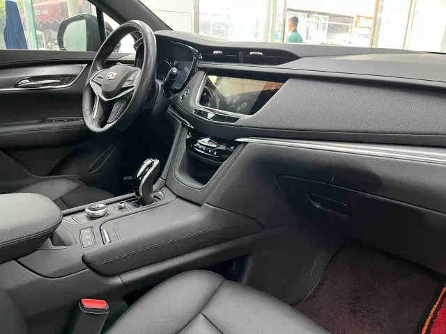 Cadillac XT5 — Фото автомобиля 8