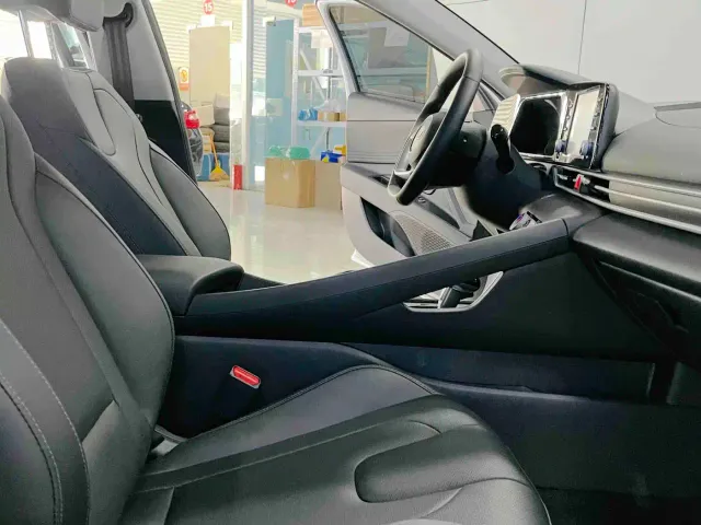 Hyundai Elantra — Фото автомобиля 7