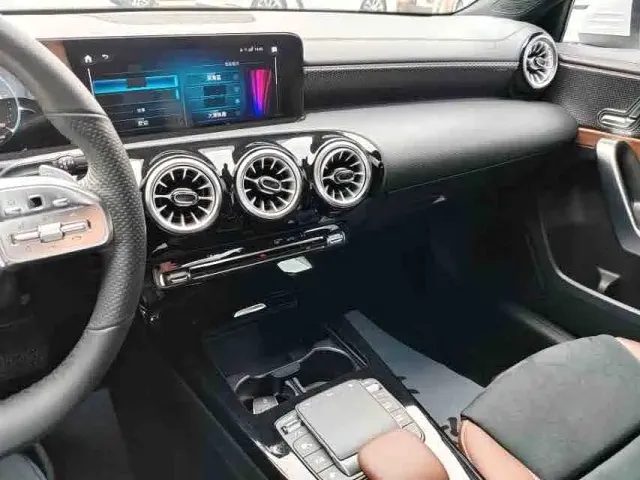 Mercedes-Benz A-Class — Фото автомобиля 5