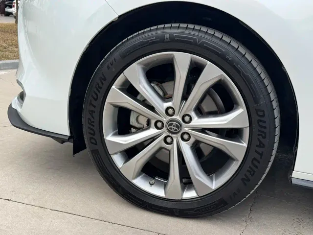 Toyota Sienna — Фото автомобиля 27