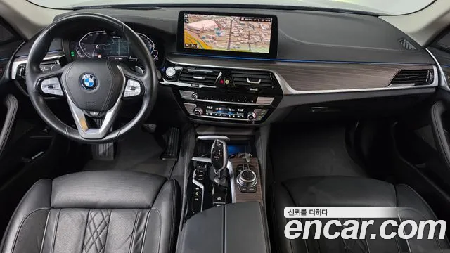 BMW 5 Series G30 — Фото автомобиля 10