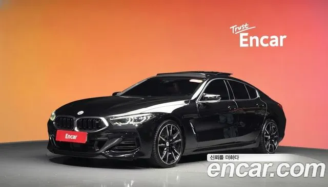 Фотография автомобиля — BMW 8 Series G15