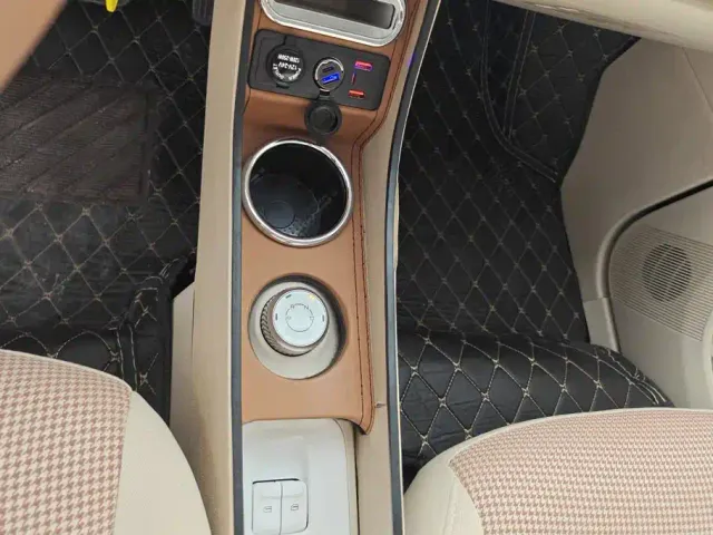 Wuling Hongguang Mini EV — Фото автомобиля 16