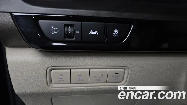 Kia Carnival Generation 4 — Фото автомобиля 13
