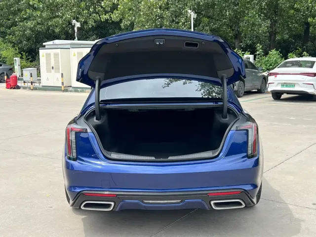 Cadillac CT5 — Фото автомобиля 9