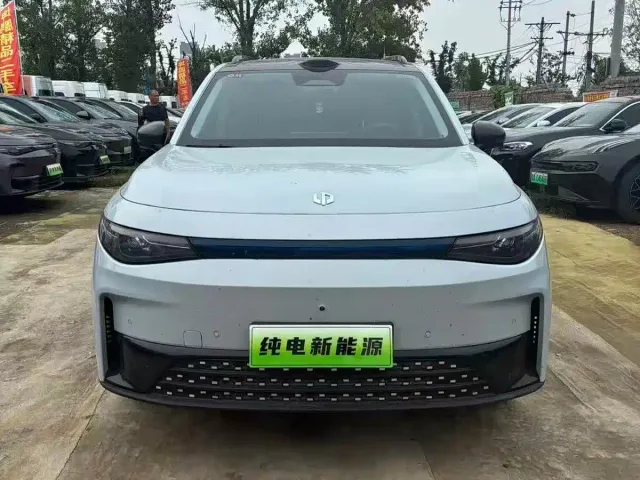 Leapmotor C16 — Фото автомобиля 2