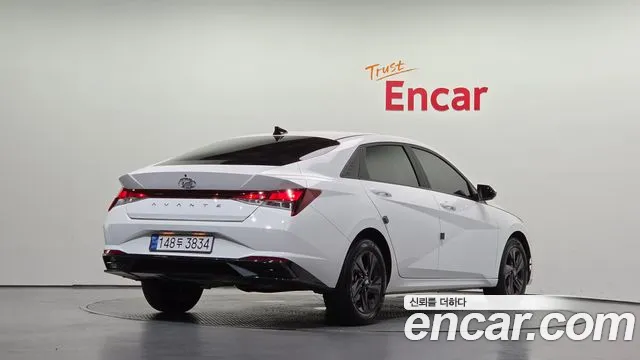 Hyundai Avante CN7 — Фото автомобиля 2