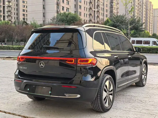 Mercedes-Benz EQB — Фото автомобиля 9