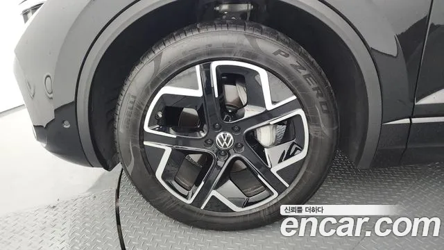 Volkswagen Touareg Touareg 3 поколение 3.0 TDI Prestige — Фото автомобиля 5