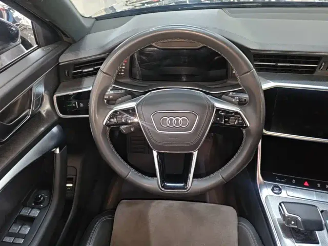 Audi A6L — Фото автомобиля 10