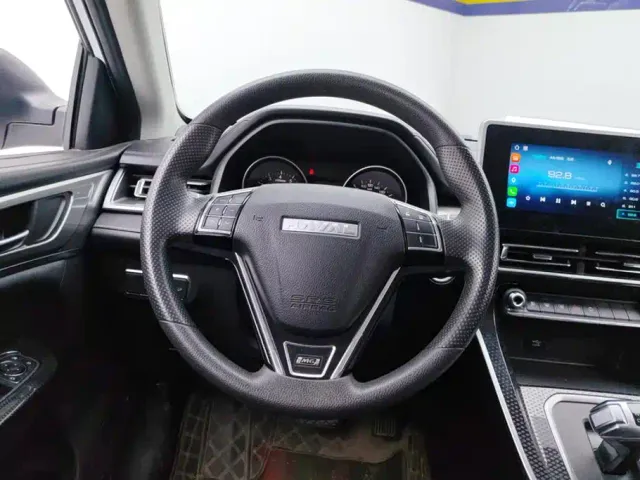 Haval M6 — Фото автомобиля 15