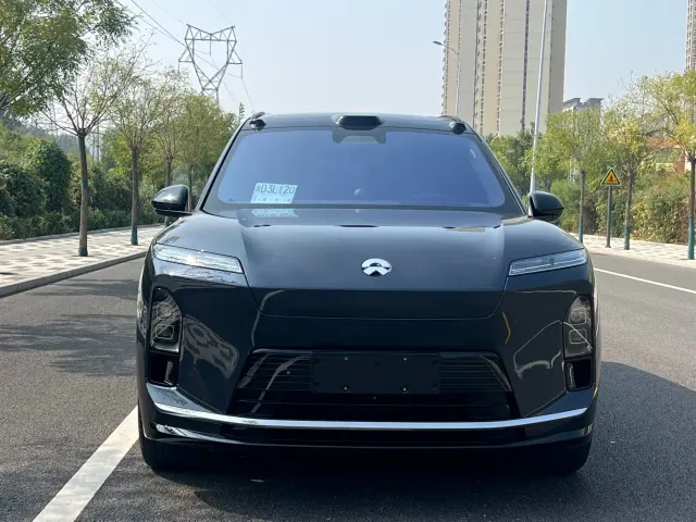 Nio ES8 — Фото автомобиля 2