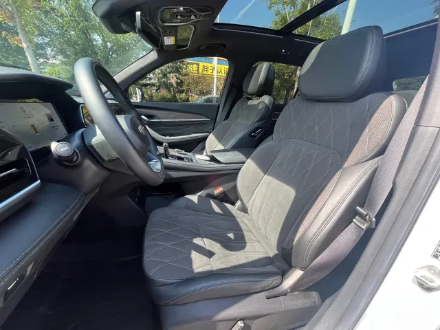 Geely Xingyue L — Фото автомобиля 10