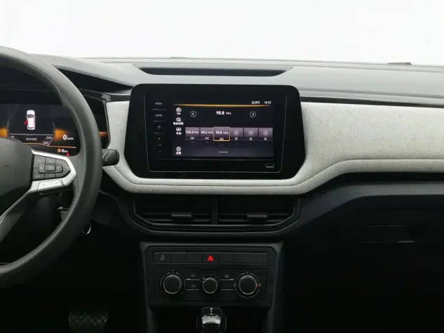Volkswagen Tharu — Фото автомобиля 12
