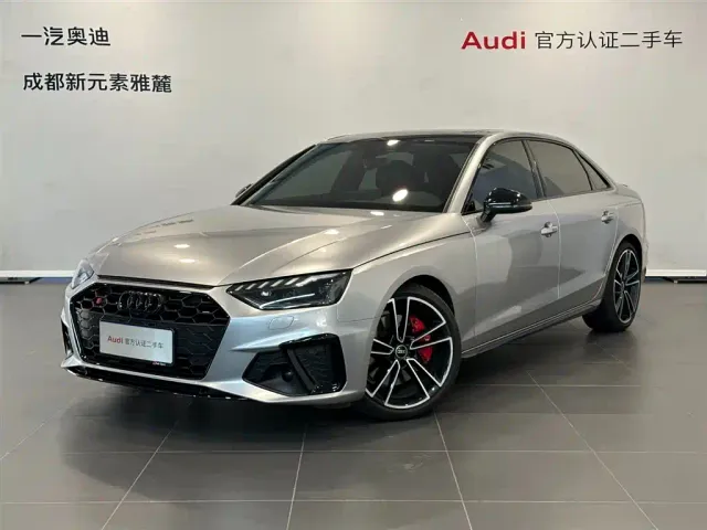 Фотография автомобиля — Audi A4L