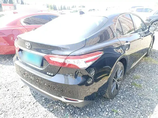 Toyota Camry — Фото автомобиля 6