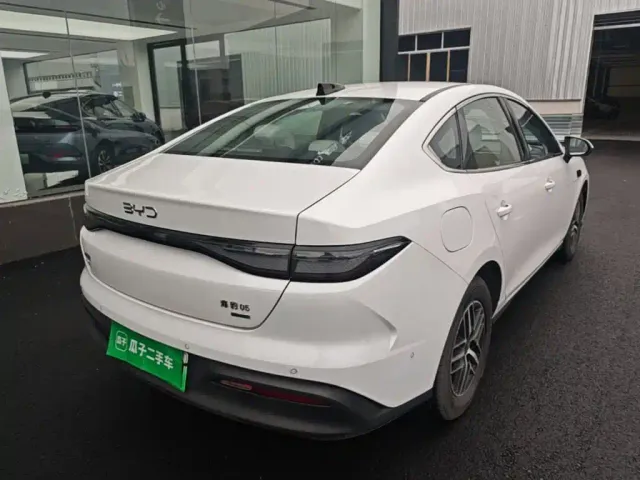 BYD Seal 05 DM-i — Фото автомобиля 6