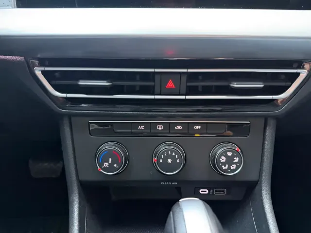 Volkswagen Lavida — Фото автомобиля 14