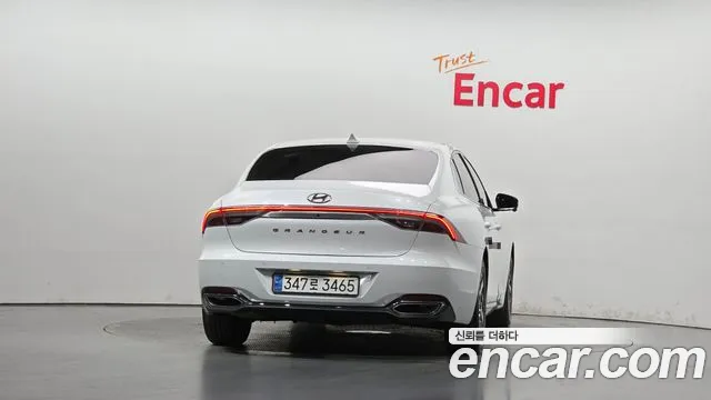 Hyundai Grandeur (New) Hybrid — Фото автомобиля 4