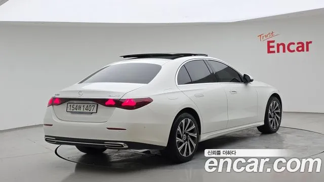 Mercedes-Benz E-Class E-класс W214 E300 4MATIC Exclusive — Фото автомобиля 2