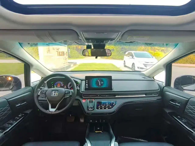 Honda Elysion 2022 2.0L e:HEV Luxury — Фото автомобиля 6