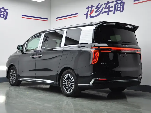 Hongqi HQ9 PHEV — Фото автомобиля 4