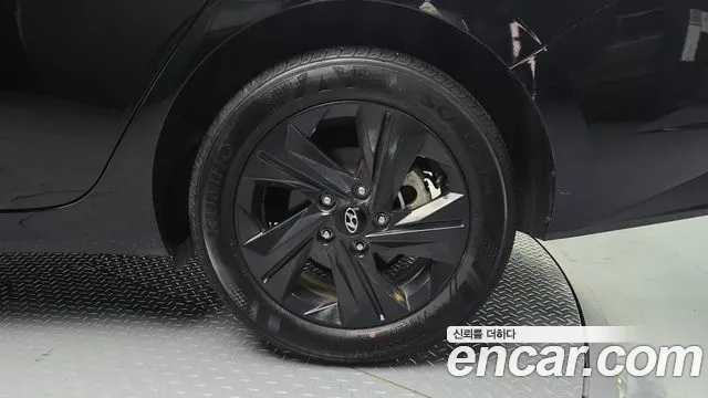 Hyundai Avante CN7 — Фото автомобиля 21