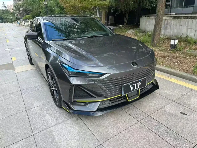 Changan UNI-V — Фото автомобиля 3