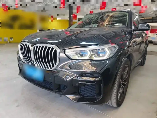 Фотография автомобиля — BMW X5
