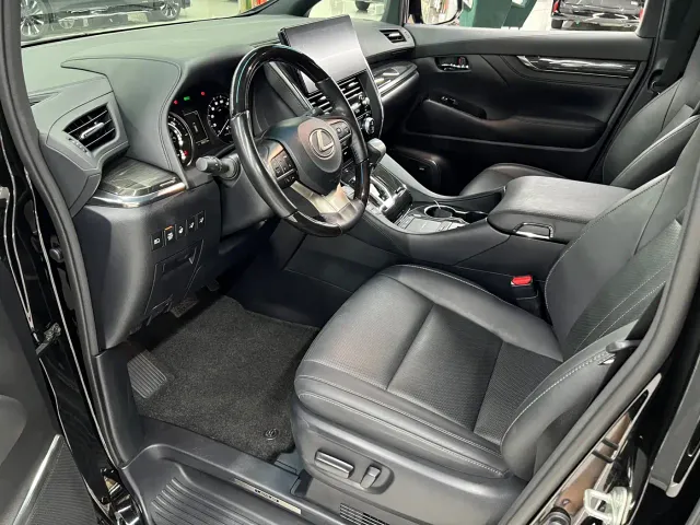 Lexus LM — Фото автомобиля 22