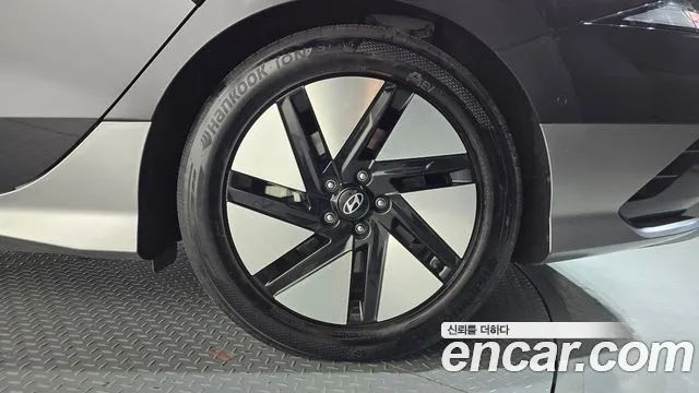Hyundai Ioniq 6 — Фото автомобиля 6