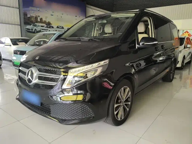 Фотография автомобиля — Mercedes-Benz V-Class
