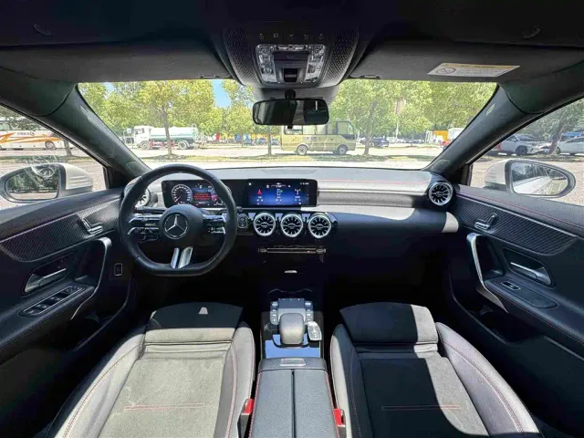Mercedes-Benz A-Class — Фото автомобиля 14