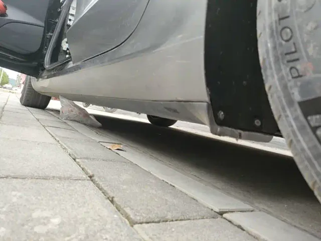Tesla Model 3 — Фото автомобиля 21