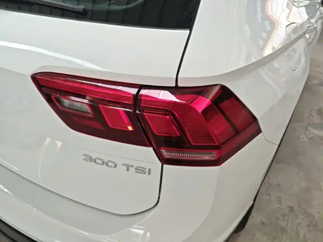 Volkswagen Tiguan L — Фото автомобиля 7