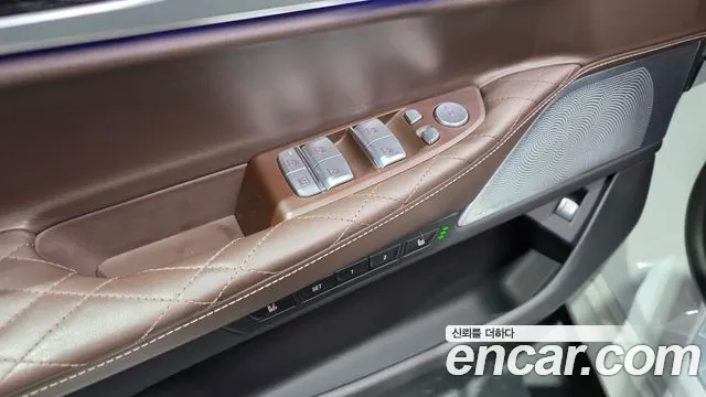 BMW 7-Series — Фото автомобиля 25