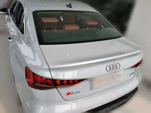 Audi Audi A3 2025 A3L Limousine 35TFSI Flying Spur Premium + Luxury Selection Package — Фото автомобиля 7
