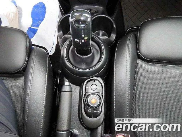 MINI Cooper — Фото автомобиля 10