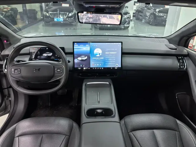 Xpeng P7+ — Фото автомобиля 10