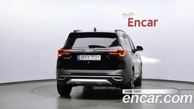 Kia Seltos — Фото автомобиля 4
