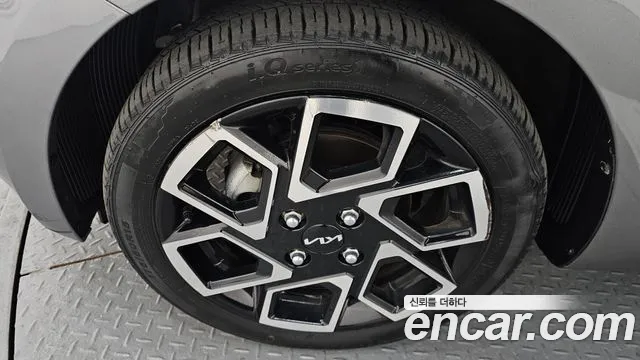 Kia RAY Новый Kia Ray Signature — Фото автомобиля 5