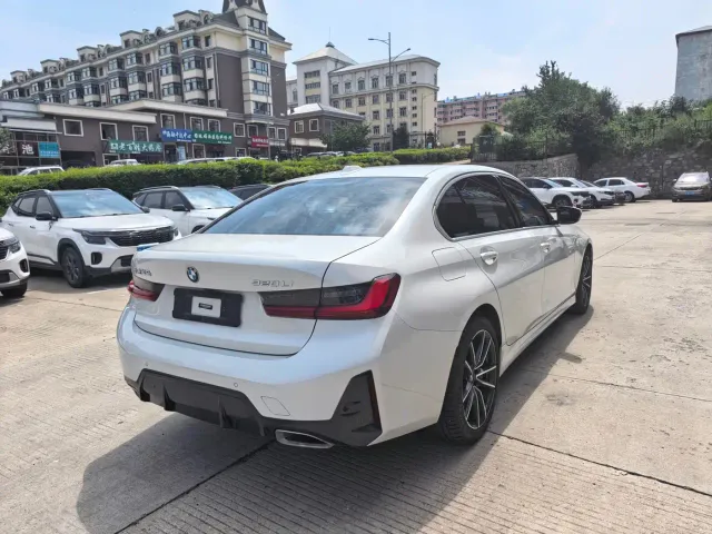 BMW 3 Series — Фото автомобиля 5