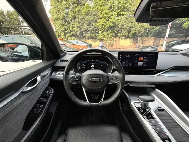 Geely Xingrui — Фото автомобиля 10